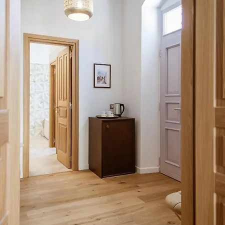 Aylin Executive Rhodes City