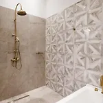 Aylin Executive Couette-café Rhodes City