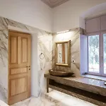 Couette-café Aylin Executive Rhodes City