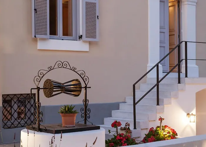 Aylin Executive Bed & Breakfast 4*